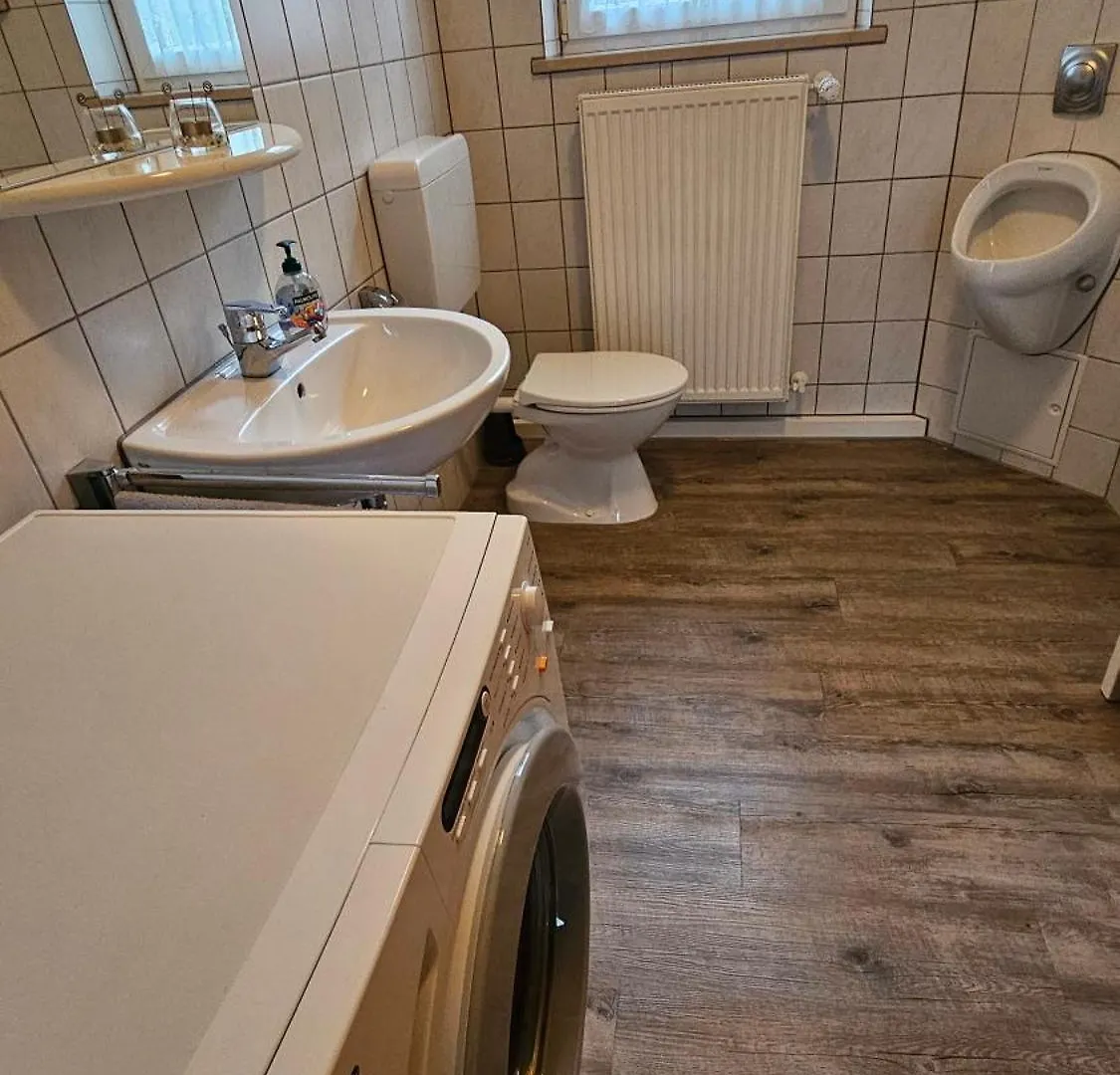 Apartamento Bei Fuerstenfeldbruck Landsberg Ferienwohnung In Moorenweis Ot Duenzelbach Beim Binegger